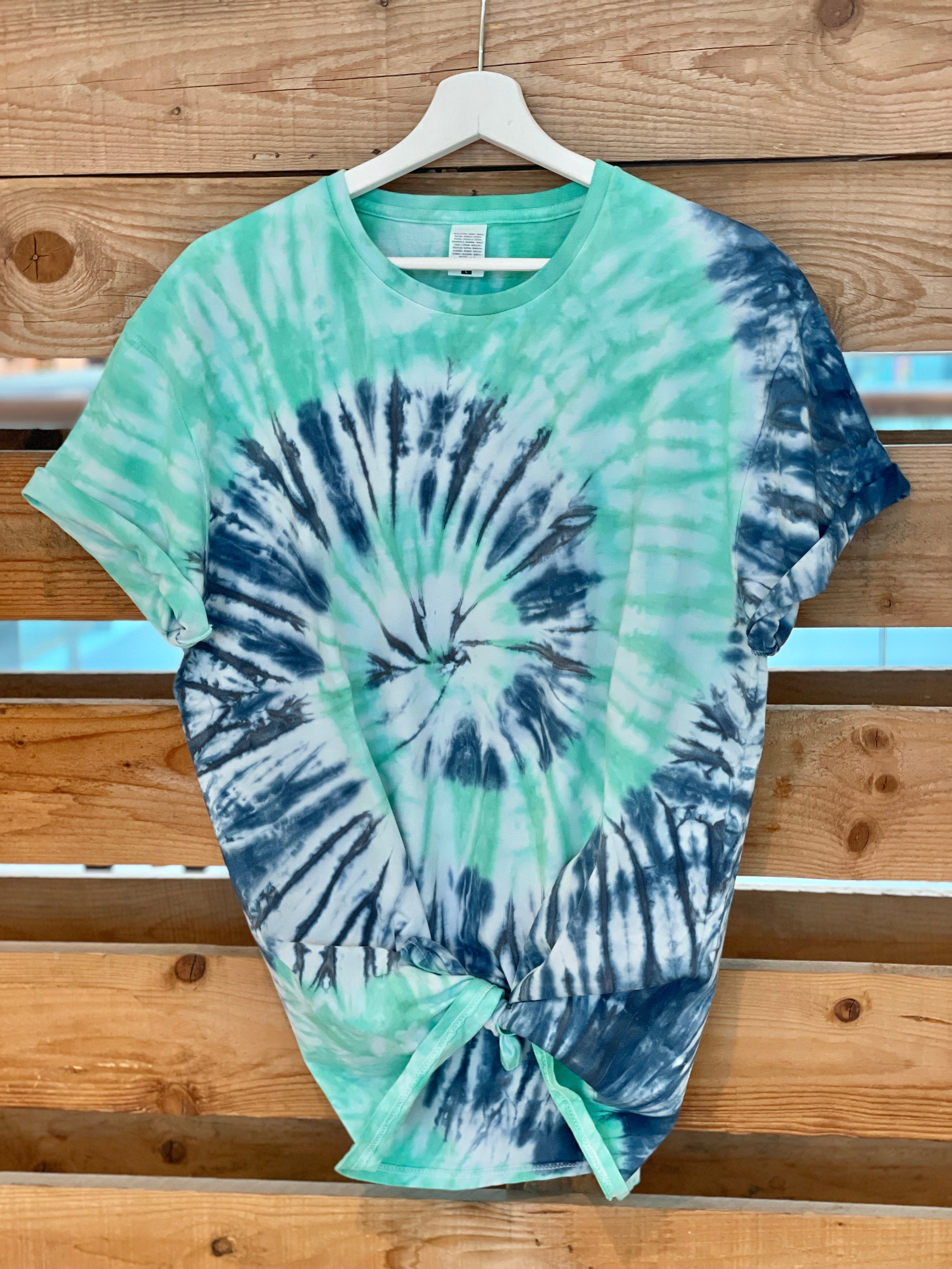 Kutaweav adult unisex tie dye t-shirt.