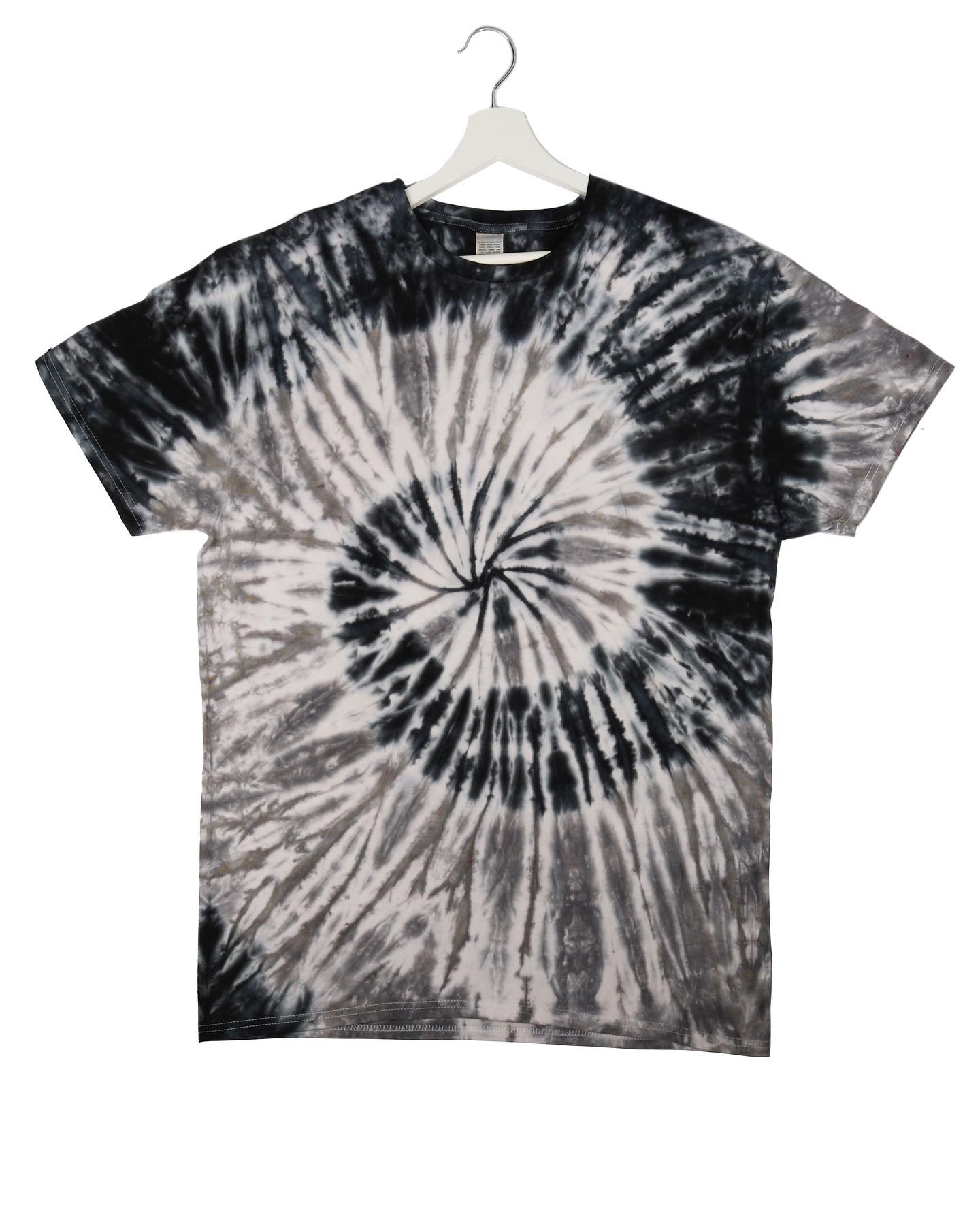 Kutaweav adult unisex tie dye t-shirt.